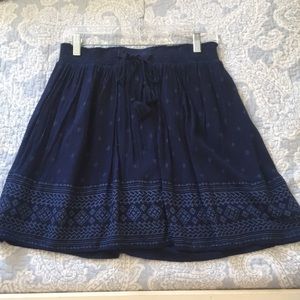 GAP: MEDIUM NAVY SKIRT